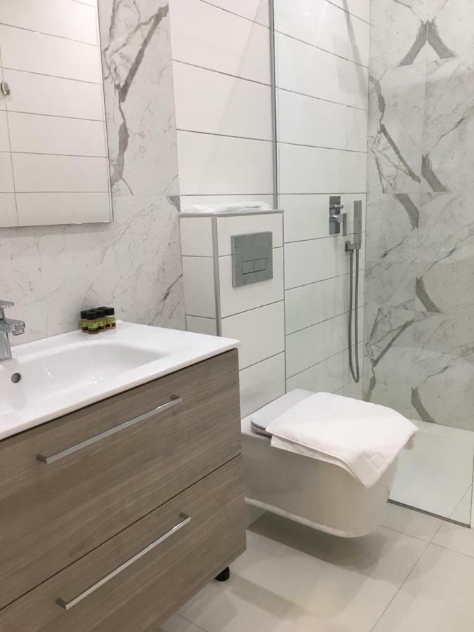 Onira Luxury * Sarande
